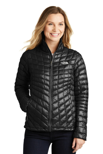 Chaqueta de trekking ThermoBall™ para mujer de The North Face®. NF0A3LHK